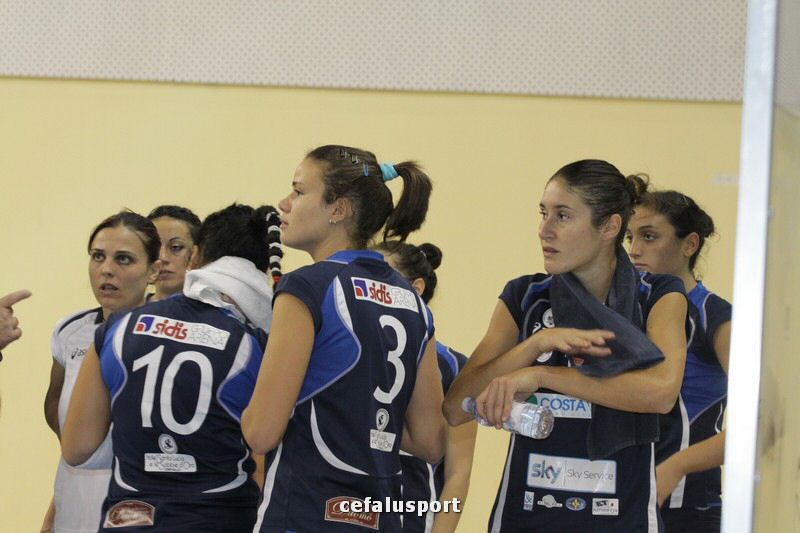 111030 volley 172_tn.jpg